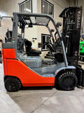 2022 TOYOTA 8FGC35U-BCS 8000 LB LP GAS FORKLIFT CUSHION 92/199" 3 STAGE 883 HOURS MAST STOCK # BF9143819-BUF - United Lift LLC