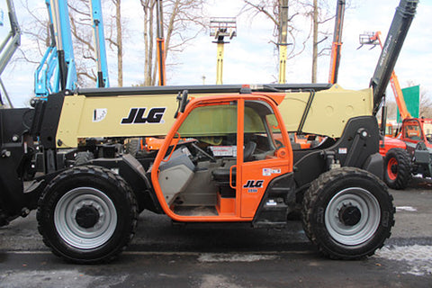 2018 JLG 1055