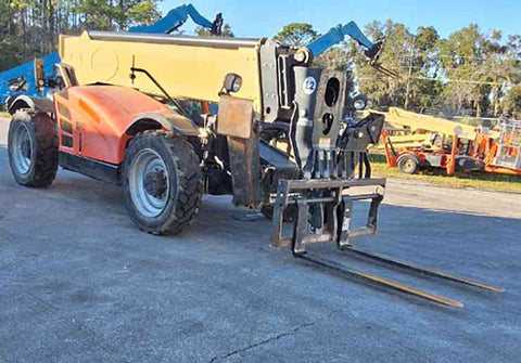 2016 JLG 1255 12000 LB DIESEL TELESCOPIC FORKLIFT TELEHANDLER PNEUMATIC 4WD WITH OUTRIGGERS AND ENCLOSED CAB 6415 HOURS STOCK # BF9472539-WIBFL
