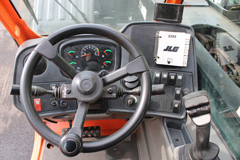 2016 JLG 1255