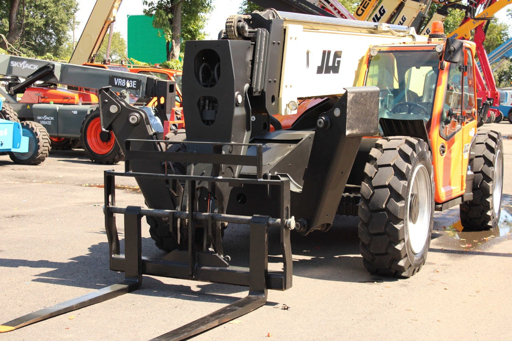 2018 JLG 1255 12000 LB DIESEL TELESCOPIC FORKLIFT TELEHANDLER PNEUMATIC ...