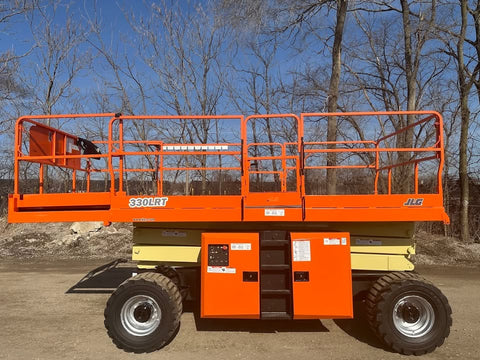 2018 JLG 330LRT SCISSOR LIFT 33' REACH DIESEL ROUGH TERRAIN 4WD 994 HOURS STOCK # BF9285149-RIL2 - United Lift LLC