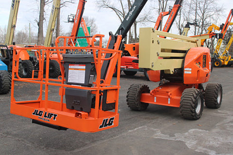 2017 JLG 450AJ