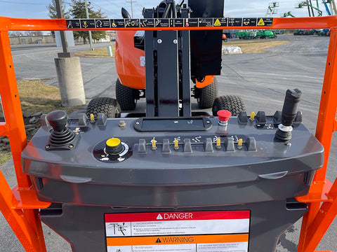 2014 JLG 450AJ