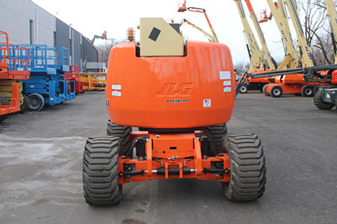 2017 JLG 450AJ