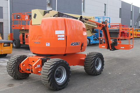 2017 JLG 450AJ