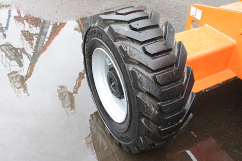 2015 SkyTrak 6042 Picture 15 2015 SkyTrak 6042-15