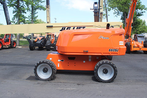 2018 JLG 660SJ