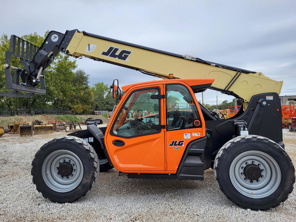 2023 JLG 742 7000 LB DIESEL TELESCOPIC FORKLIFT TELEHANDLER ENCLOSED ...