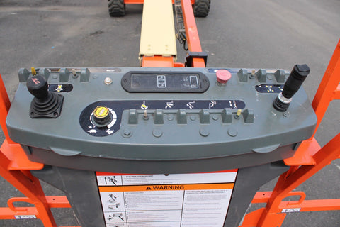 2014 JLG 800S