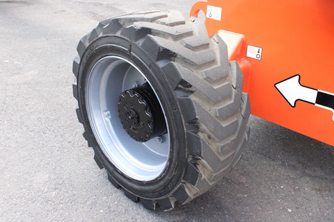 2014 JLG 800S