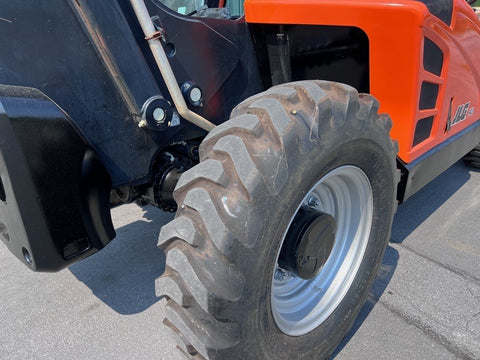 2020 JLG 943