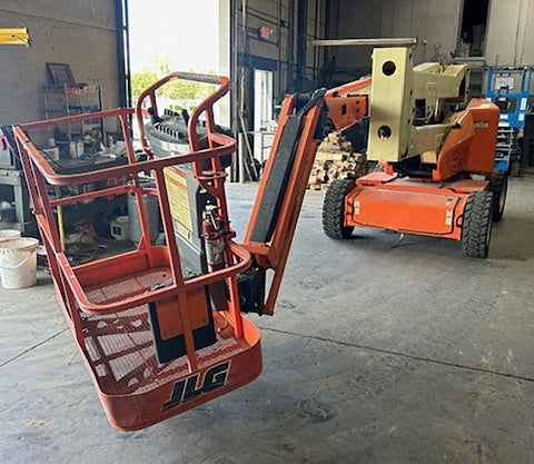 2015 JLG E450AJ