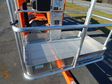 2023 JLG T350