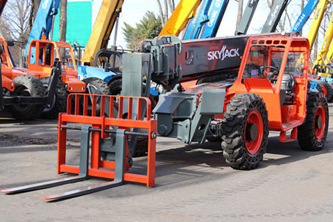 2016 SKYJACK SJ1056TH 10000 LB DIESEL TELESCOPIC FORKLIFT TELEHANDLER PNEUMATIC 4WD OUTRIGGERS 1945 HOURS STOCK # BF9698739-NLE - United Lift Equipment LLC