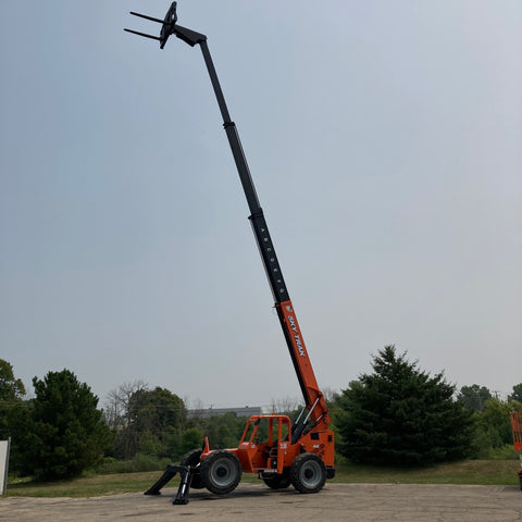 2014 SKYTRAK 10054 10000 LB DIESEL TELESCOPIC FORKLIFT TELEHANDLER  PNEUMATIC 4WD OUTRIGGERS 3510 HOURS STOCK # BF9665549-WIB