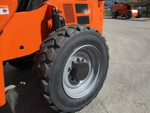 2023 SkyTrak 10054