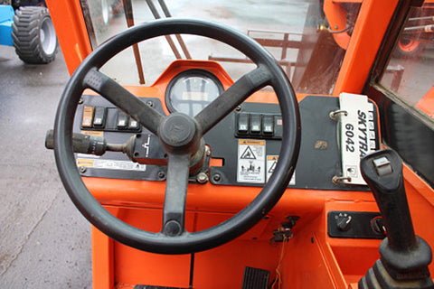 2015 SkyTrak 6042 Picture 10 2015 SkyTrak 6042-10