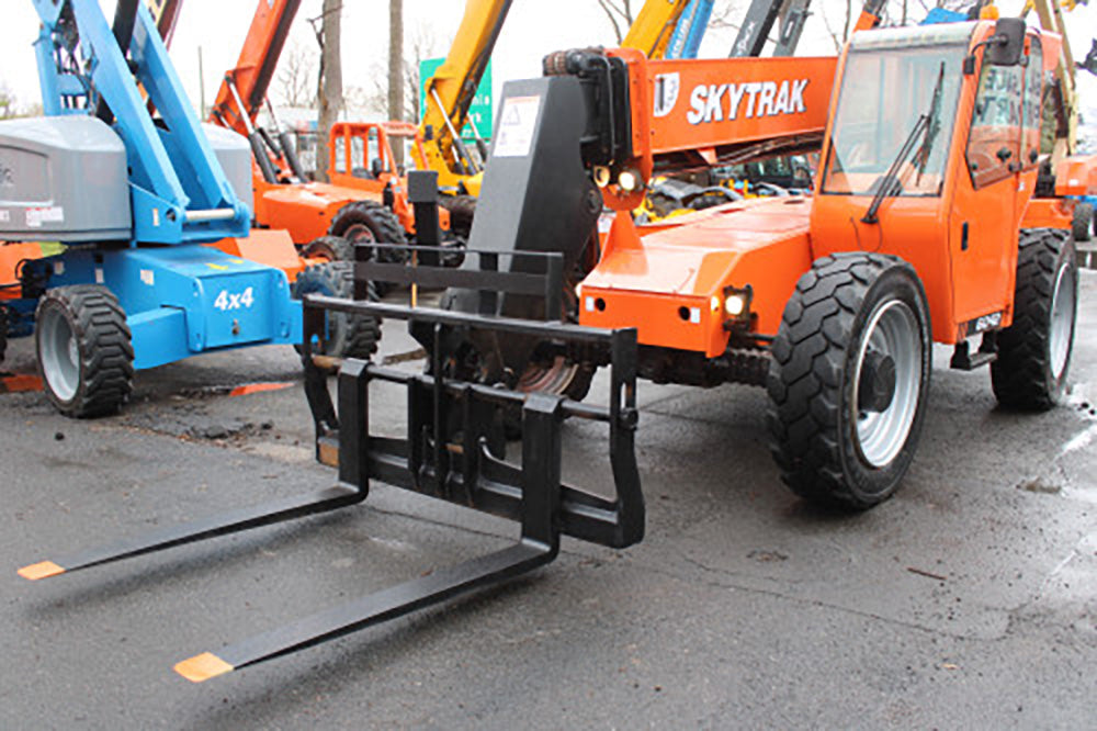 2015 SKYTRAK 6042 6000 LB DIESEL TELESCOPIC FORKLIFT TELEHANDLER ...