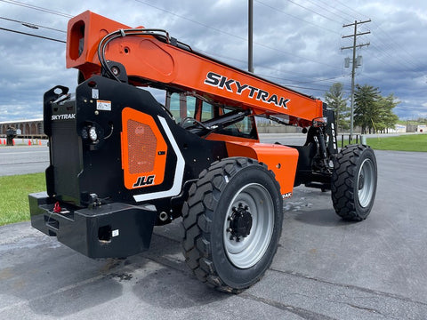 2024 SkyTrak 8042