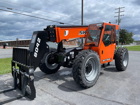 2024 SkyTrak 8042