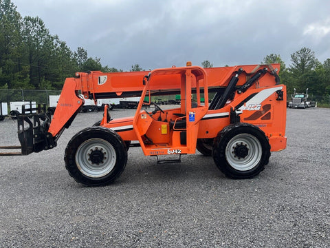 2014 SKYTRAK 8042 8000 LB DIESEL TELESCOPIC FORKLIFT TELEHANDLER PNEUMATIC 4WD 1594 HOURS STOCK # BF9569129-EBTN - United Lift Equipment LLC