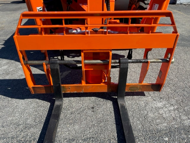 2023 XTREME XR1055 10000 LB DIESEL TELESCOPIC FORKLIFT TELEHANDLER