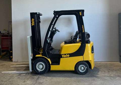 2007 YALE GLP040SVX 4000 LB LP GAS FORKLIFT PNEUMATIC 84/127" 2 STAGE MAST STOCK # BF9110469-ARB