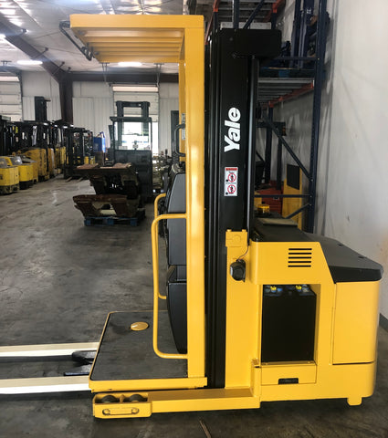 2013 YALE OS030EC 3000 LB 24 VOLT ELECTRIC FORKLIFT ORDER PICKER CUSHION 89/195 3 STAGE MAST 6542 HOURS STOCK # BF949529-ZLSC - United Lift LLC