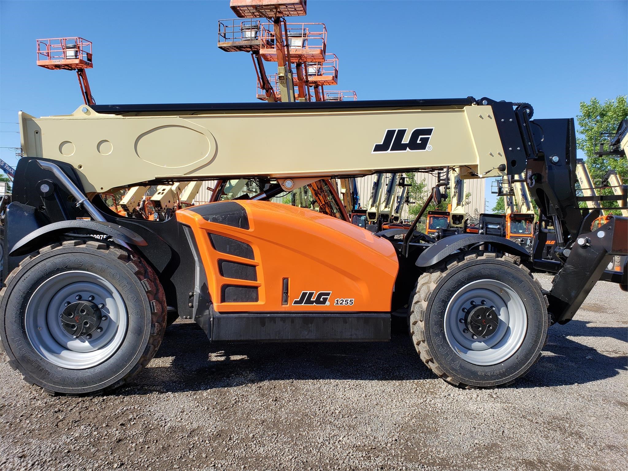 2019 JLG 1255 12000 LB DIESEL TELESCOPIC FORKLIFT TELEHANDLER