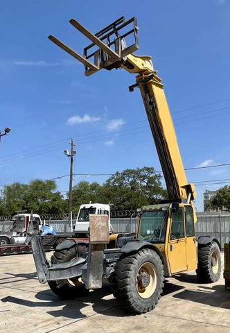 2010 CAT TL1255 12000 LB DIESEL TELESCOPIC FORKLIFT TELEHANDLER PNEUMATIC 4WD OUTRIGGERS ENCLOSED CAB 4400 HOURS STOCK # BF9847589-NLEQ - United Lift Equipment LLC