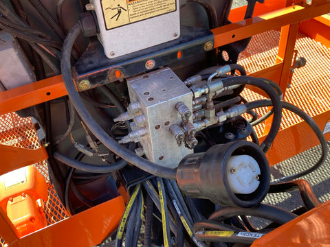2013 JLG 1350SJP