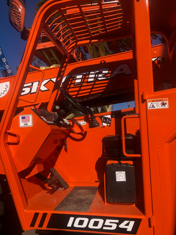 2016 SkyTrak 10054
