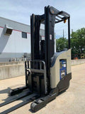 2008 CROWN RR5210-40 4000 LB ELECTRIC REACH FORKLIFT 95/210" 3 STAGE MAST SIDE SHIFTER 4176 HOURS STOCK # BF9253299-RIL - United Lift Used & New Forklift Telehandler Scissor Lift Boomlift
