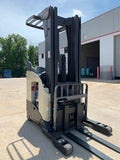 2008 CROWN RR5210-40 4000 LB ELECTRIC REACH FORKLIFT 95/210" 3 STAGE MAST SIDE SHIFTER 4176 HOURS STOCK # BF9253299-RIL - United Lift Used & New Forklift Telehandler Scissor Lift Boomlift