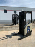 2008 CROWN RR5210-40 4000 LB ELECTRIC REACH FORKLIFT 95/210" 3 STAGE MAST SIDE SHIFTER 4176 HOURS STOCK # BF9253299-RIL - United Lift Used & New Forklift Telehandler Scissor Lift Boomlift