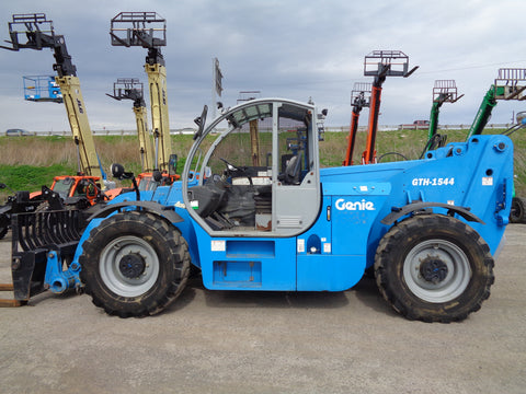 2014 GENIE GTH1544 15000 LB DIESEL TELESCOPIC FORKLIFT TELEHANDLER PNEUMATIC 4WD OPEN CAB 3526 HOURS STOCK # BF9913889-VAOH - United Lift Equipment LLC