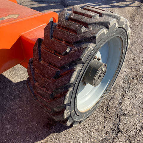 2012 JLG 600AJ