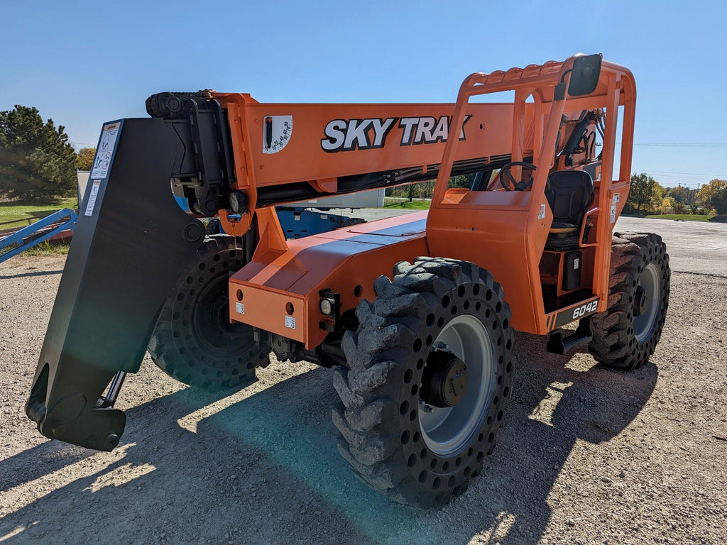 Telehandler 6000 2013 SKYTRAK 6042 6000 LB DIESEL TELESCOPIC FORKLIFT TELEHANDLER PNEUM ...