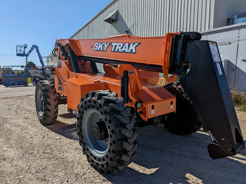 2013 SkyTrak 6042