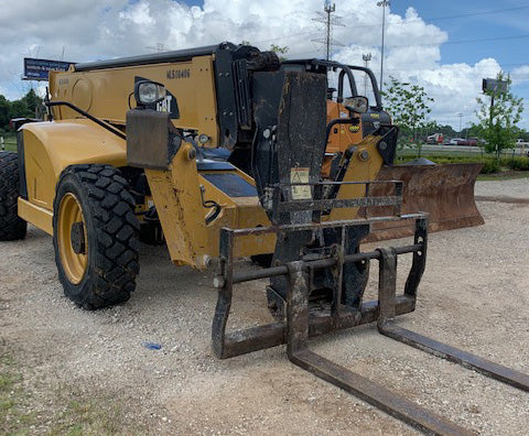 2010 CAT TL1055