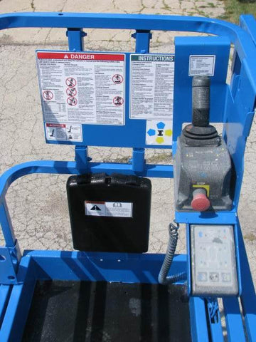 2011 Genie GS-3232