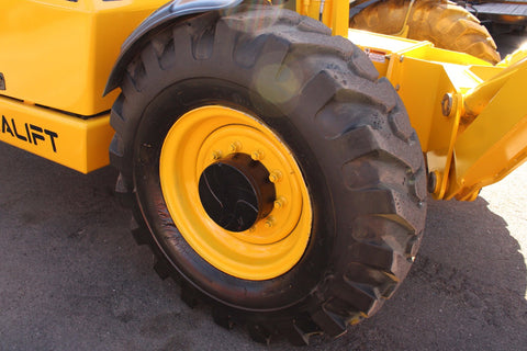 2016 JLG 1255