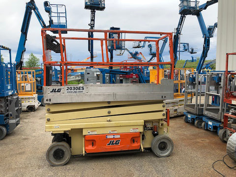 2013 JLG 2030ES