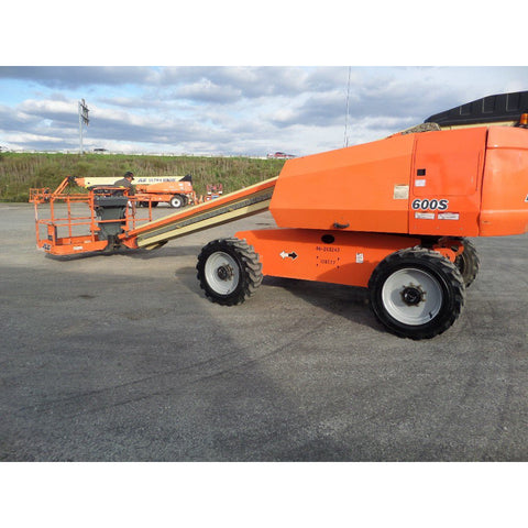 2013 JLG 600S
