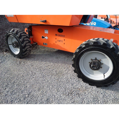 2013 JLG 600S
