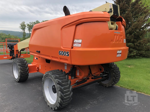 2017 JLG 600S