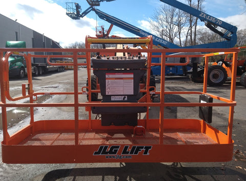 2017 JLG 600S