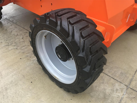 2017 JLG 600S