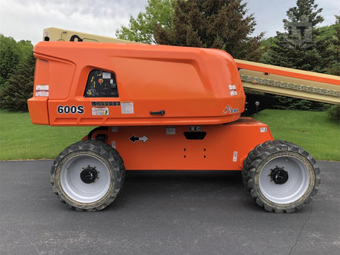 2017 JLG 600S
